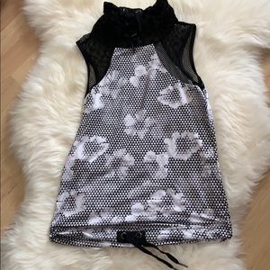 Geometric tank with mesh detail.